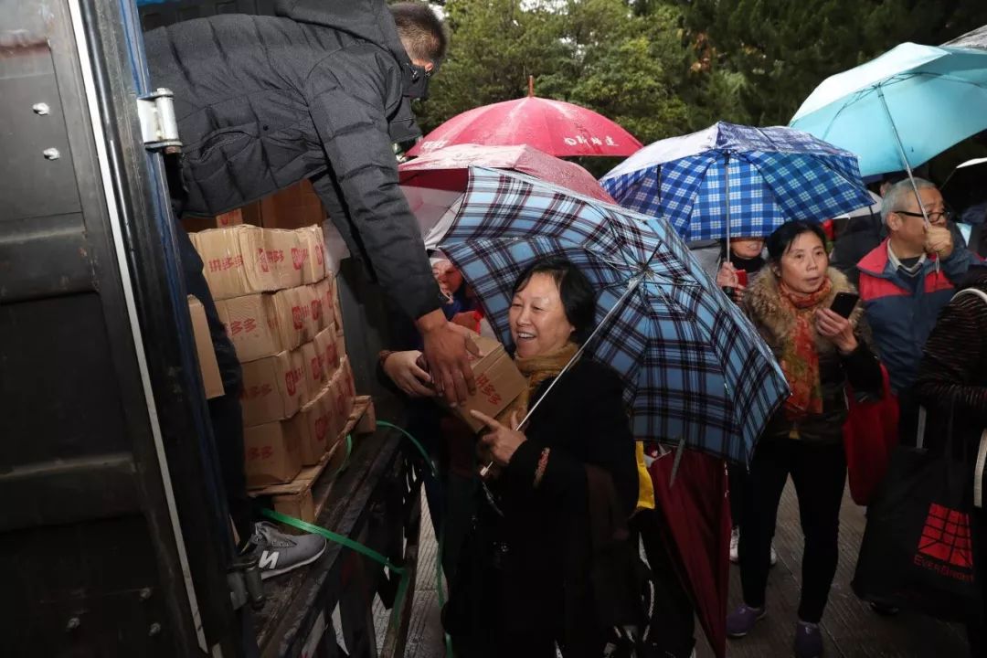 拼多多选择了农产品这一条鲜有人走的路